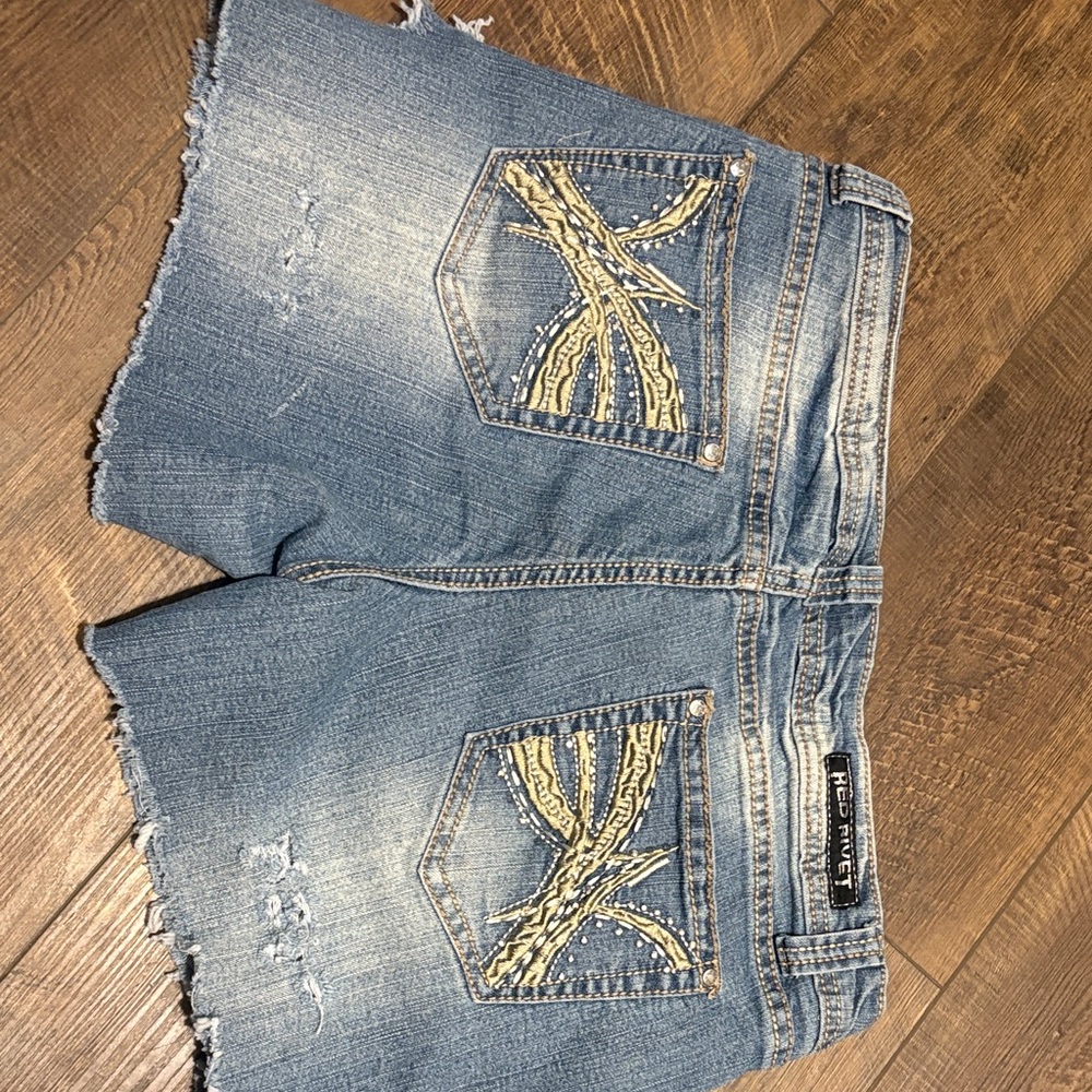 Red Rivet Light Blue Denim Shorts - Picture 2 of 7